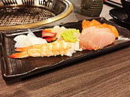 Shinbashi Yakiniku food