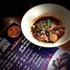 เตี๋ยวก่อน หน้าม ศิลปากร นครปฐม Comida