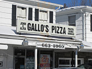 Gallo Pizza Subs outside