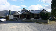 The Pub in the Paddock food