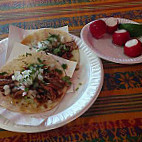 Taqueria El Pueblo food