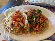 Wahoo's Fish Tacos food