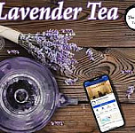 The Moment Tea Room Dentro