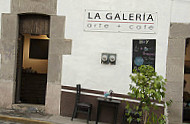 LA GALERIA arte + cafe outside
