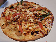 Ultimate California Pizza food