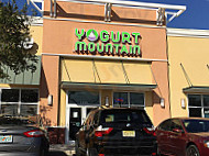 Yogurt Mountain outside