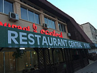 Restaurant Central outside