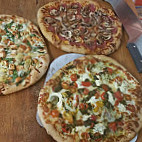 Farm Star Pizza food