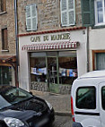 Cafe Du Marche outside