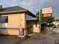 Tastee Diner outside