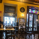 El Viejo Cafe inside
