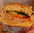 Le Bánh Mì food