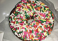 Tom’s Donuts food