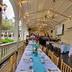 Zhēn ài Táo Huā Yuán Tíng Yuán Cān Tīng Dentro