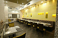 Moti Mahal Restaurant inside