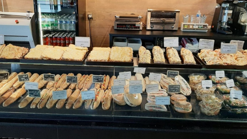 restaurant image