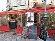 Le Cafe de France outside