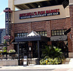 Mitchell's Fish Market outside