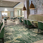 Luna And Lounge, Hilton St. Petersburg Carillon Park food