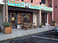 Pizzeria Braccino 1 outside