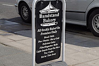 Bandstand Bakery outside