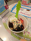 Menchie's Frozen Yogurt food