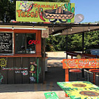 Sammy’s Tacos outside