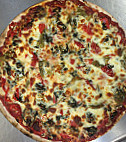 Pizza Cellar food