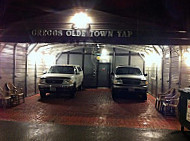 Gregg's Olde Town Tap outside