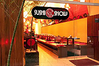 Sushi Show inside