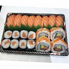 Toroi Sushi food