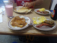 Fifth Street Diner food