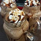 Star Frappe Snackbar And Cafe- Tarlac City food