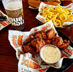 Hooters food