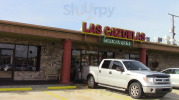 Las Cazuelas food