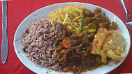 Comie's Caribbean Grill food