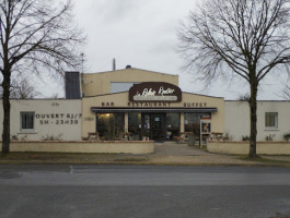 Le Relais De Bourges outside