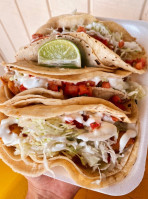 Los Cotijas Taco Shop food