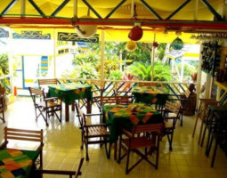 Restaurante Hotel Cabanas Agua Dulce inside