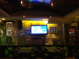 Hiball Sports Pub inside