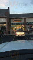 Orange Leaf Frozen Yogurt outside