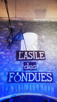 L'asile Des Fondues outside