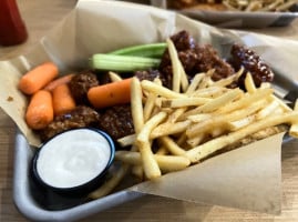 Buffalo Wild Wings - Franchise food