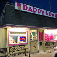 Daddy's Dairy outside