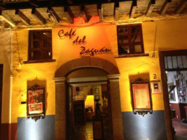 Cafe Del Zaguan food