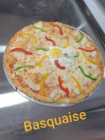 Pizza Délice food