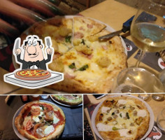 Pizzeria Partenope food