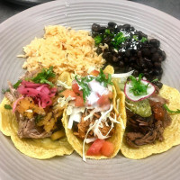 Arriba Cantina food