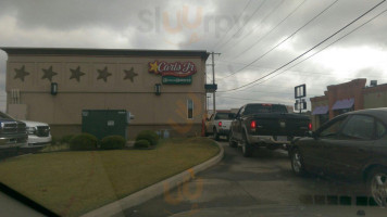 Carl's Jr. outside