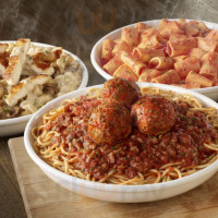 Olive Garden food